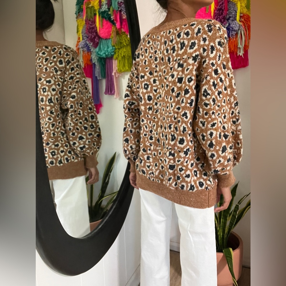 Farmrio leopard sweater - used - like new - Picture 4 of 6